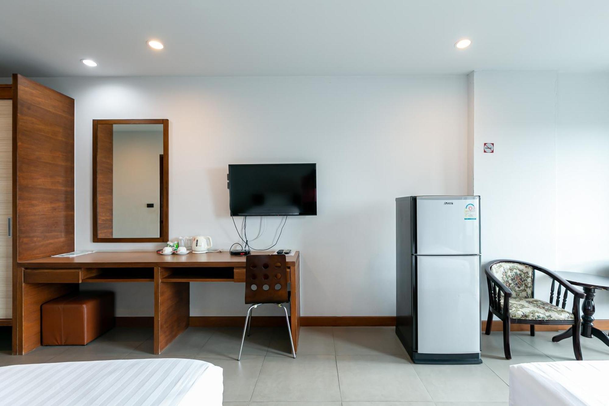 Farthai Residence Phan Thong Экстерьер фото